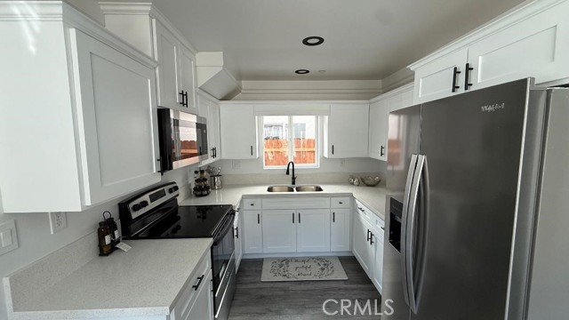 Detail Gallery Image 5 of 11 For 9412 Wilmington Ave, Los Angeles,  CA 90002 - – Beds | – Baths