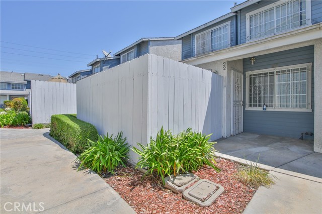 Detail Gallery Image 1 of 1 For 810 W Compton Bld #22,  Compton,  CA 90220 - 3 Beds | 2 Baths