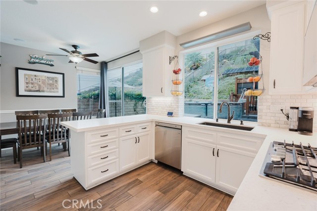 20019 Franks Way, Saugus CA: https://media.crmls.org/medias/8b44593c-b511-4c8a-af00-8b415164d673.jpg