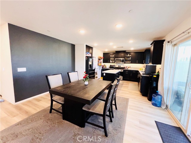 Detail Gallery Image 9 of 66 For 32770 Shorecrest, Lake Elsinore,  CA 92530 - 4 Beds | 3 Baths