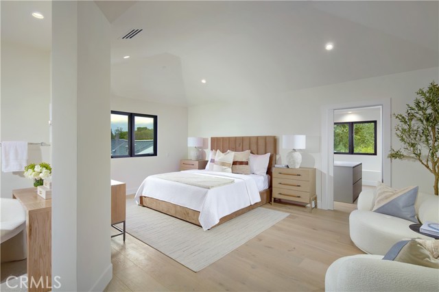 Detail Gallery Image 24 of 31 For 1312 Dover Drive, Newport Beach,  CA 92660 - 4 Beds | 4 Baths