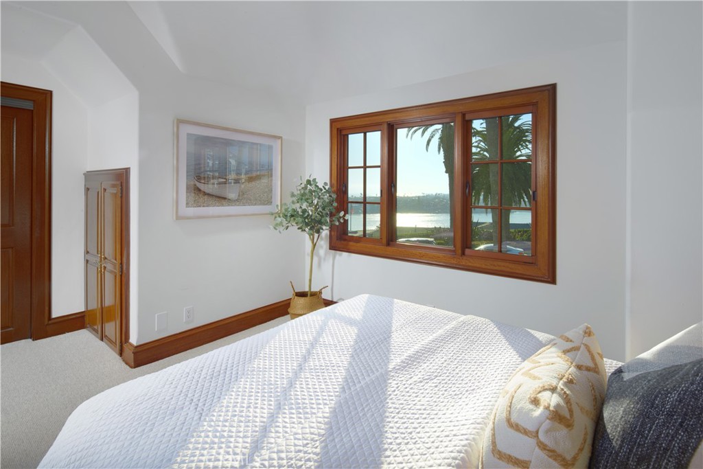 8b45f735 C4e8 49c1 9795 84025dc904b2