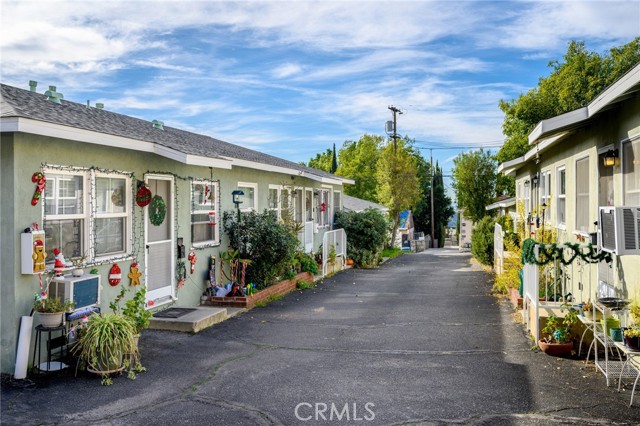 Detail Gallery Image 15 of 21 For 10230 Silverton #2,  Tujunga,  CA 91042 - 1 Beds | 1 Baths