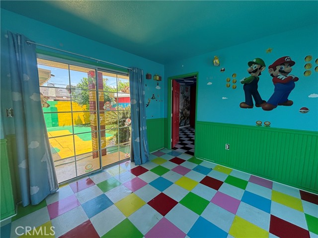 Detail Gallery Image 21 of 35 For 7032 Stansbury Ave, Van Nuys,  CA 91405 - 4 Beds | 3 Baths
