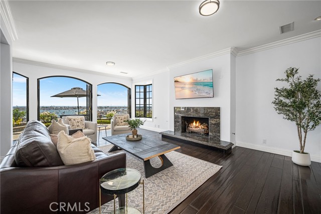 Detail Gallery Image 5 of 51 For 1541 Dolphin, Corona Del Mar,  CA 92625 - 3 Beds | 3/1 Baths