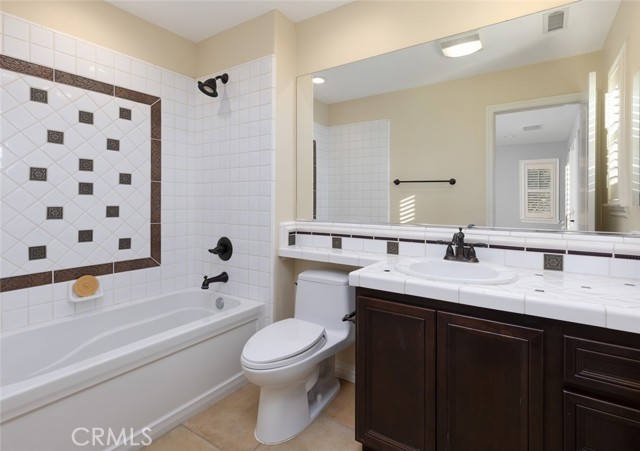 Detail Gallery Image 29 of 40 For 3401 S Sheffield Rd, Santa Ana,  CA 92704 - 5 Beds | 4/1 Baths