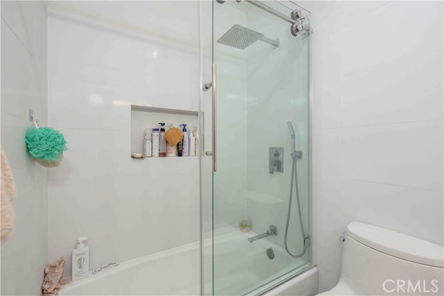 5841 Raphael Drive, Huntington Beach CA: https://media.crmls.org/medias/8b487ff1-5140-4c73-8fbe-5762cf19233e.jpg