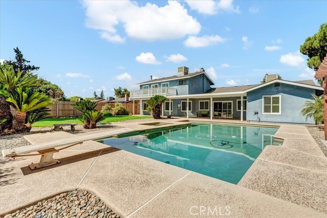 1328 S Cotta Street, Visalia CA: https://media.crmls.org/medias/8b48c81b-7306-465a-b4d4-6634c9cf9cb2.jpg