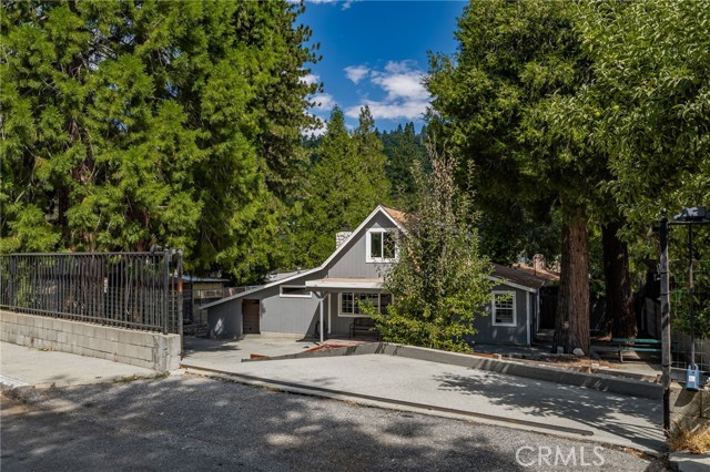 Detail Gallery Image 29 of 50 For 320 Skyview Ln, Crestline,  CA 92322 - 4 Beds | 2 Baths