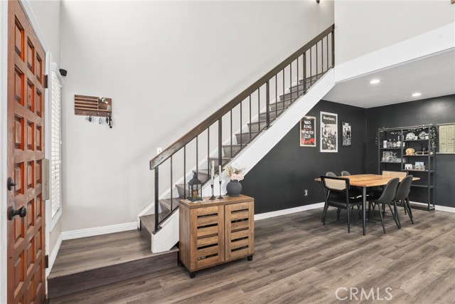 Detail Gallery Image 7 of 26 For 9832 Karmont Ave, South Gate,  CA 90280 - 2 Beds | 2 Baths