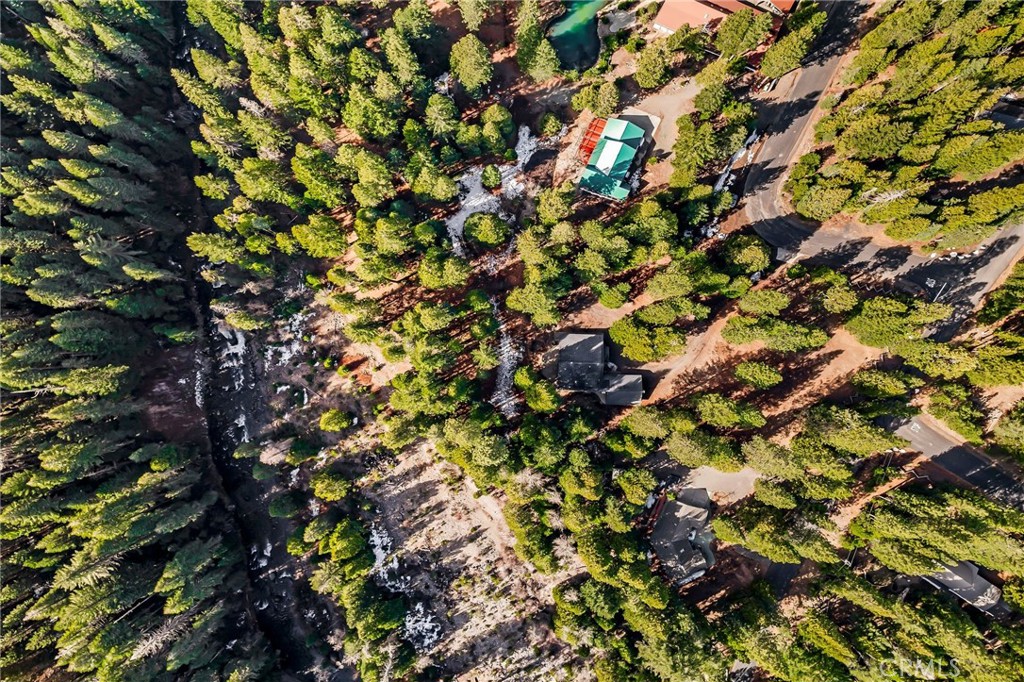 https://media.crmls.org/medias/8b499f66-6cb0-4f2e-81f5-f875316cc984.jpg?preset=X-Large