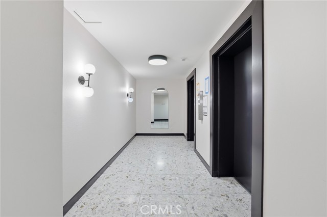 Detail Gallery Image 2 of 37 For 321 S San Vicente Bld #604,  Los Angeles,  CA 90048 - 2 Beds | 2 Baths