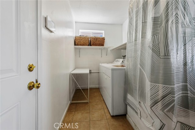 22075 Naples Drive, Moreno Valley CA: https://media.crmls.org/medias/8b4b9cb6-16a5-42c8-8837-431c7f208d6d.jpg