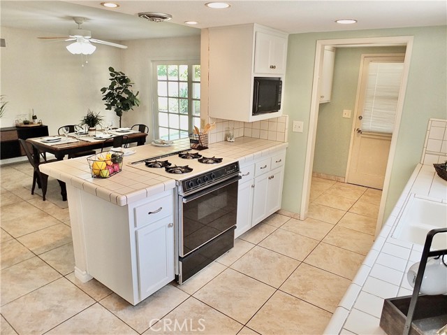 Image 10 of 35 For 2524 Littleton Pl