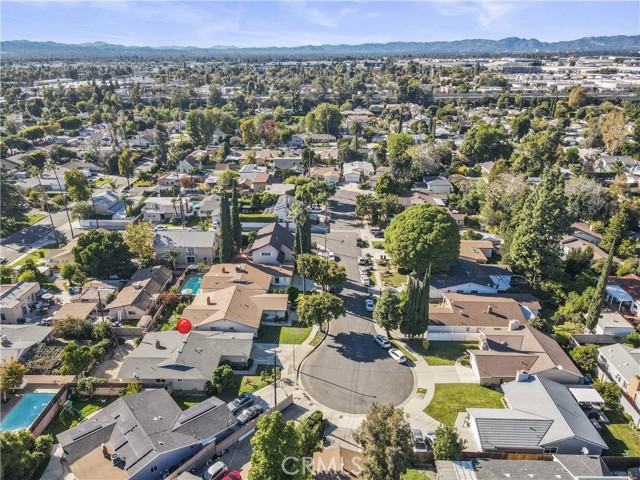 Detail Gallery Image 8 of 48 For 15354 Runnymede St, Van Nuys,  CA 91406 - 4 Beds | 2 Baths