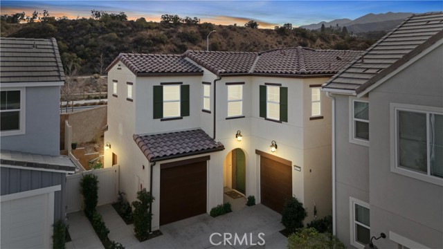 Detail Gallery Image 1 of 36 For 4033 Spring Haven Lane, Corona,  CA 92883 - 3 Beds | 2/1 Baths