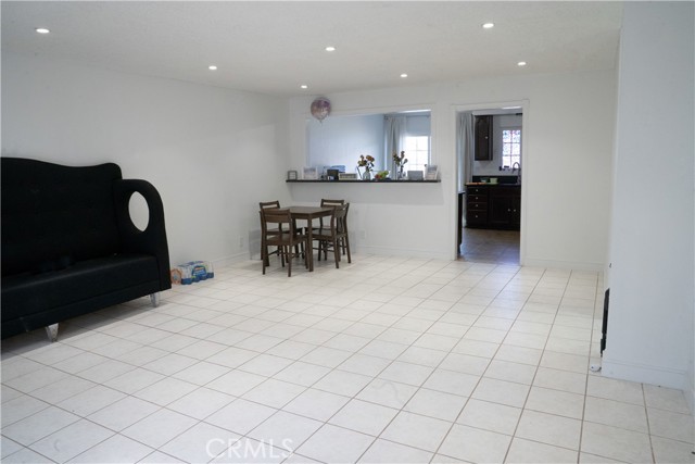 Detail Gallery Image 2 of 13 For 14802 Newport Ave 2b,  Tustin,  CA 92780 - 2 Beds | 2 Baths