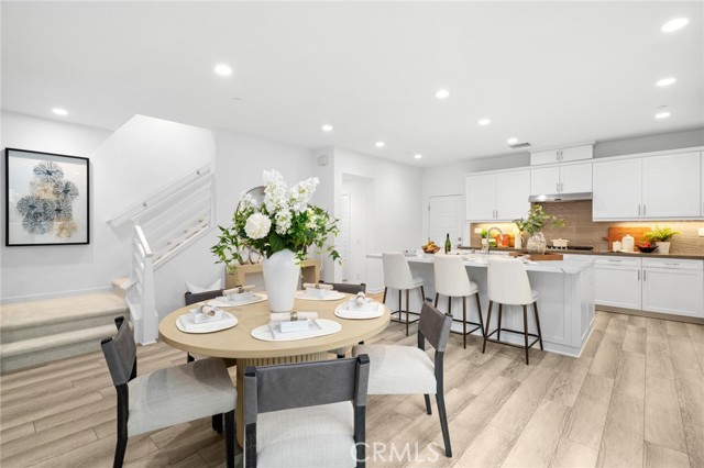 118 Modjeska, Irvine CA: https://media.crmls.org/medias/8b507dfb-6357-4364-9980-8515fe4b093b.jpg