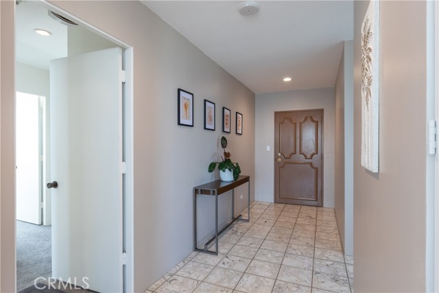 2999 E Ocean Blvd, Long Beach CA: https://media.crmls.org/medias/8b5234f1-6613-4db0-b5da-04d01fddf33a.jpg