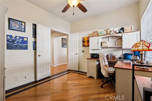 Detail Gallery Image 21 of 67 For 420 Somerset Cir, Corona,  CA 92879 - 5 Beds | 3 Baths