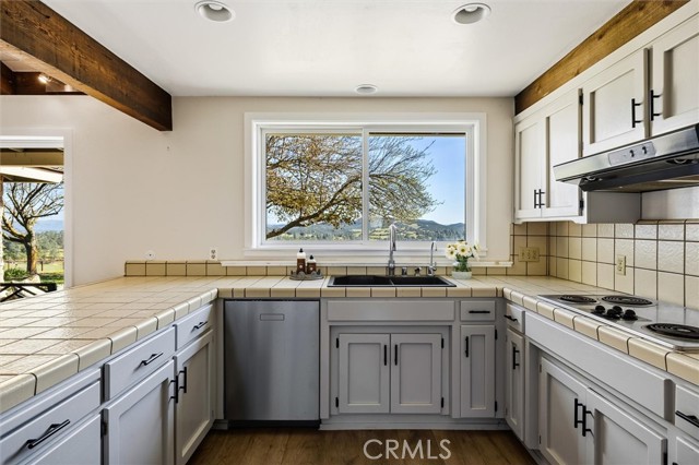 Detail Gallery Image 12 of 53 For 7491 Kingsbury Road, Templeton,  CA 93465 - 8 Beds | 6/1 Baths