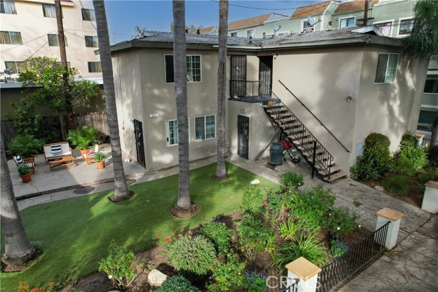 223 S Orange, Santa Ana CA: https://media.crmls.org/medias/8b54e729-ad64-42ab-8df0-bfd617077cc9.jpg