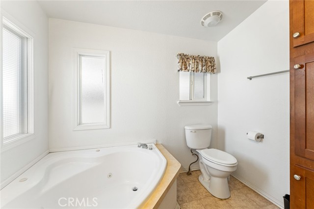 44725 E Florida Avenue, Hemet CA: https://media.crmls.org/medias/8b54ee90-6992-4671-ba5e-521539771128.jpg