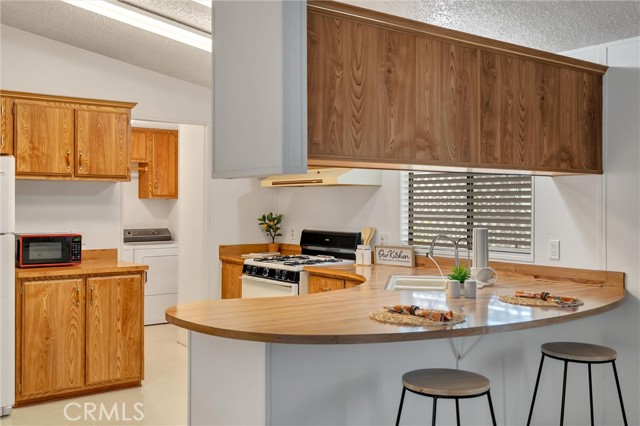 Detail Gallery Image 4 of 43 For 123 Henshaw Ave #706,  Chico,  CA 95973 - 3 Beds | 2 Baths