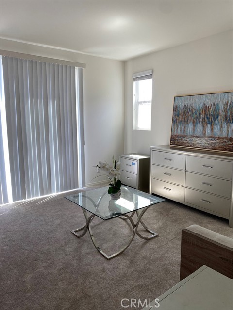 6848 Nottoway Court, Jurupa Valley CA: https://media.crmls.org/medias/8b55ea9e-f7a5-4ca9-b500-d1056d9f27ac.jpg