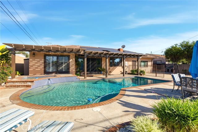 Detail Gallery Image 15 of 54 For 901 S Glenview, West Covina,  CA 91791 - 4 Beds | 2 Baths