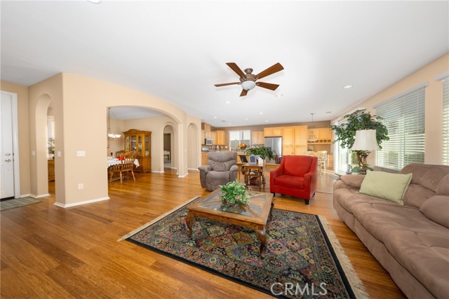 Detail Gallery Image 10 of 45 For 1070 Waterleaf Ct, Beaumont,  CA 92223 - 4 Beds | 2 Baths