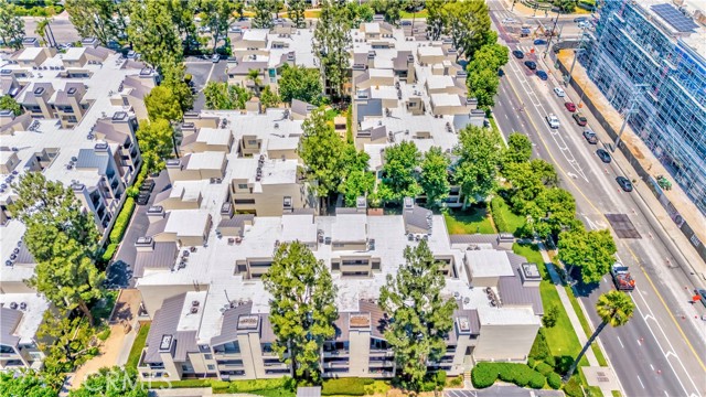 Detail Gallery Image 36 of 36 For 21450 Burbank Bld #211,  Woodland Hills,  CA 91367 - 2 Beds | 2 Baths