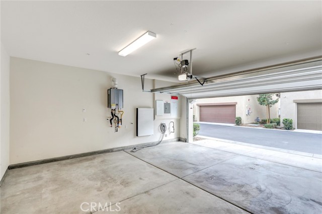 8574 Exposition Street, Chino CA: https://media.crmls.org/medias/8b5867ff-bc3f-4edb-b50e-ee5b3b7b940b.jpg