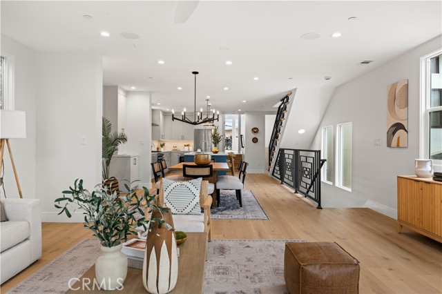 1212 19th Street, Hermosa Beach, California 90254, 4 Bedrooms Bedrooms, ,4 BathroomsBathrooms,Residential,For Sale,19th,SB26062974