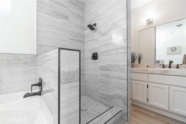 Detail Gallery Image 14 of 17 For 3636 Gardenia Ave, Long Beach,  CA 90807 - 4 Beds | 4 Baths