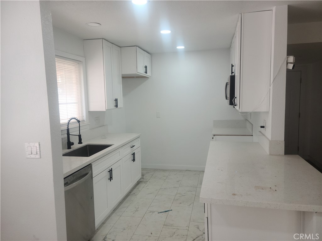 45449 3rd E