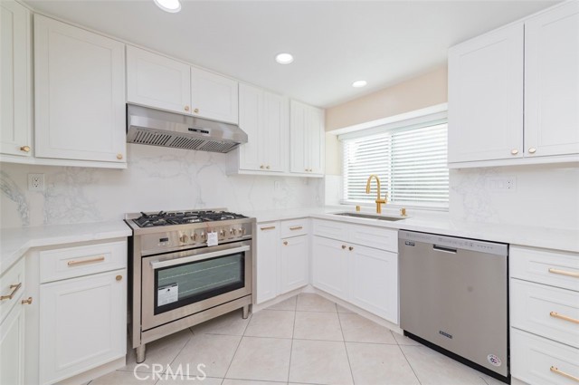 Detail Gallery Image 19 of 41 For 8 Bayview, Irvine,  CA 92614 - 5 Beds | 3 Baths