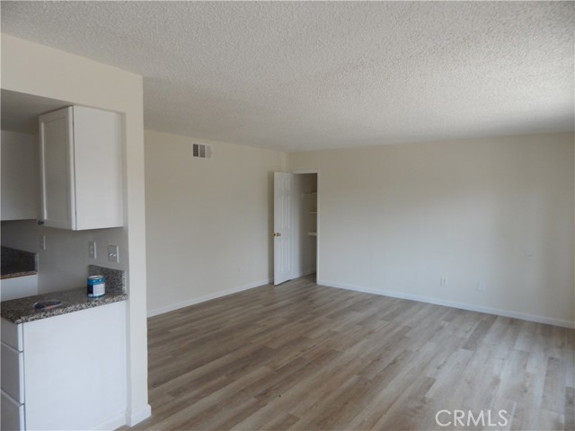 Detail Gallery Image 9 of 13 For 8998 Mango Ave #C,  Fontana,  CA 92335 - 2 Beds | 1 Baths