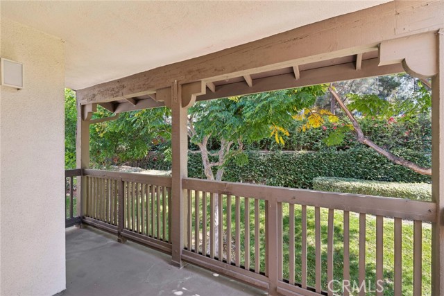 Detail Gallery Image 6 of 25 For 129 N Cross Creek Rd #J,  Orange,  CA 92869 - 2 Beds | 2 Baths