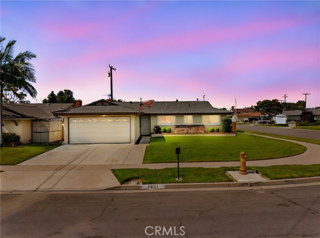 6051 Santa Barbara Avenue, Garden Grove CA: https://media.crmls.org/medias/8b595d27-ea2b-4df5-9041-93261457a6f0.jpg