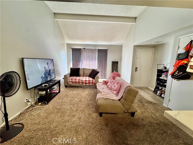 Detail Gallery Image 4 of 11 For 2266 Denair, Highland,  CA 92346 - 1 Beds | 1 Baths