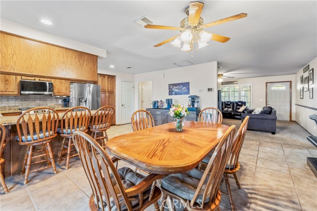 Detail Gallery Image 13 of 39 For 15712 Cashew, Hesperia,  CA 92345 - 3 Beds | 2 Baths