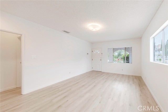 Detail Gallery Image 6 of 14 For 708 W California Ave, Glendale,  CA 91203 - 2 Beds | 1 Baths