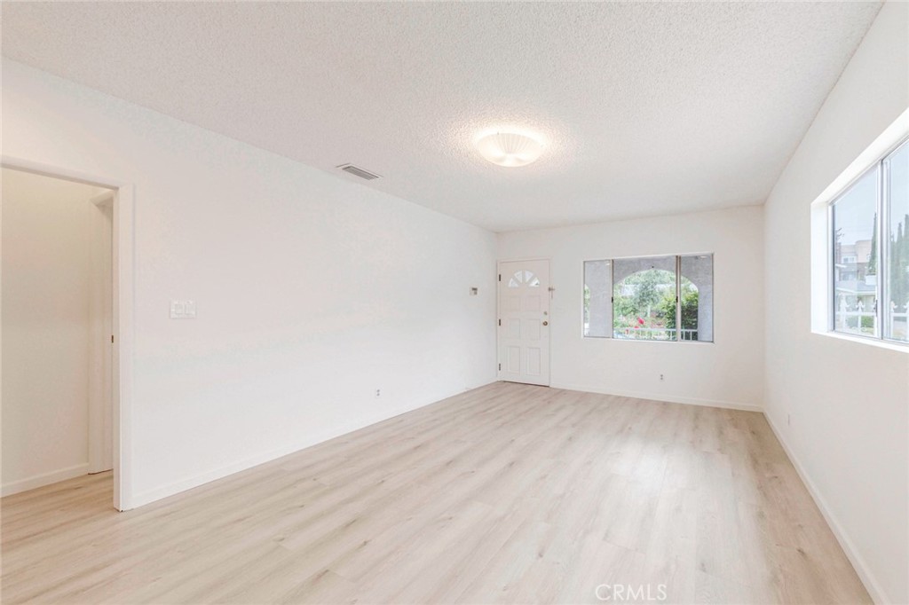 1521 N Columbus Avenue Glendale img 2