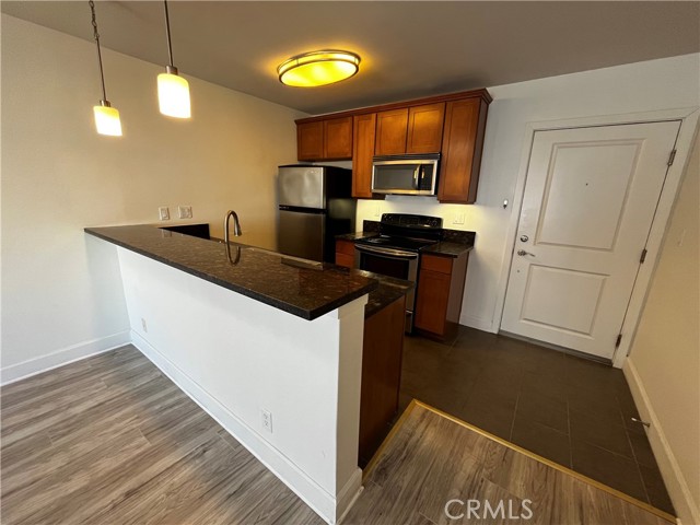 Detail Gallery Image 5 of 12 For 10982 Roebling Ave #455,  Los Angeles,  CA 90024 - 1 Beds | 1 Baths