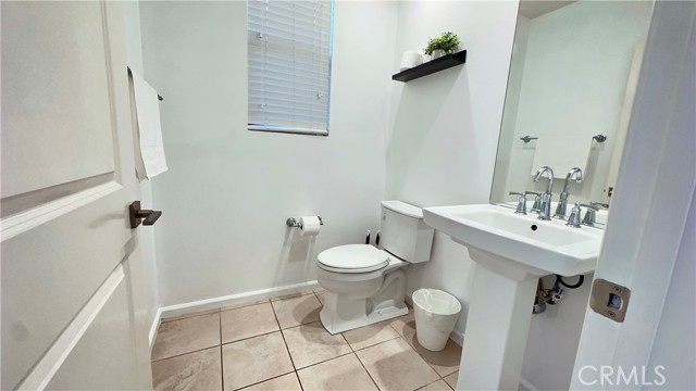 67 Decker, Irvine CA: https://media.crmls.org/medias/8b5c6d95-d3b7-4a8b-a469-1c86d98fb836.jpg