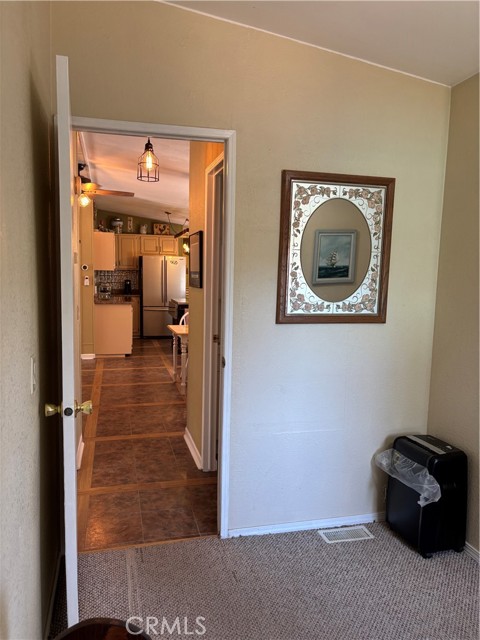 4060 Indian Peak Road, Mariposa CA: https://media.crmls.org/medias/8b5cde36-9074-46cc-b092-a9a3e675fe01.jpg