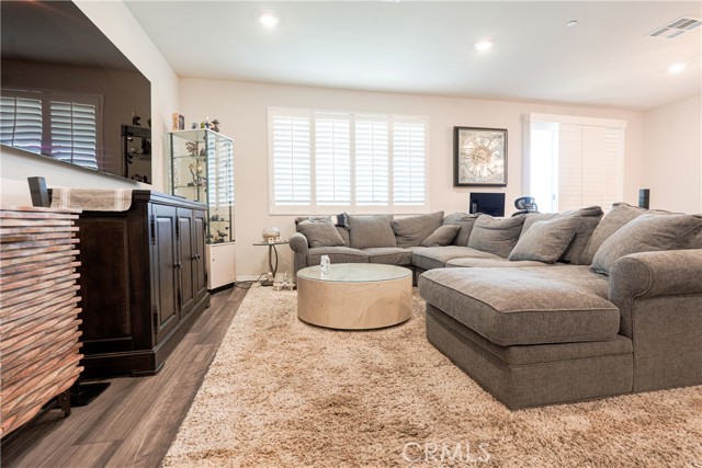 Detail Gallery Image 9 of 25 For 15630 Raptor Rd, Moreno Valley,  CA 92551 - 4 Beds | 2 Baths