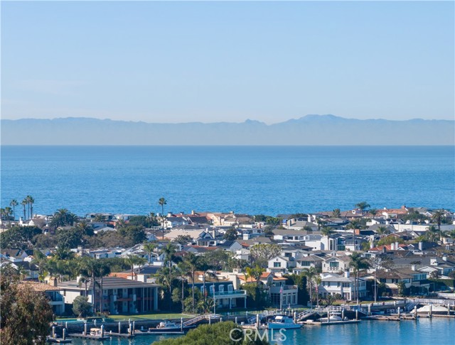 Detail Gallery Image 9 of 28 For 2204 Waterfront Dr, Corona Del Mar,  CA 92625 - 5 Beds | 5/1 Baths