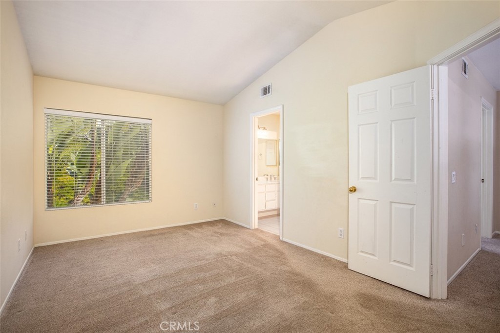 8b5d9377 410c 4a4e B48b C2e033eeaf0e